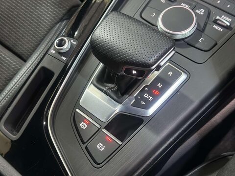 Audi A4 1.4 TFSI Black Edition Saloon 4dr Petrol S Tronic Euro 6 (s/s) (150 ps) 48