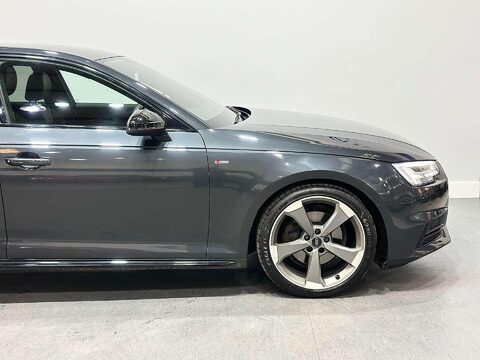 Audi A4 1.4 TFSI Black Edition Saloon 4dr Petrol S Tronic Euro 6 (s/s) (150 ps) 17