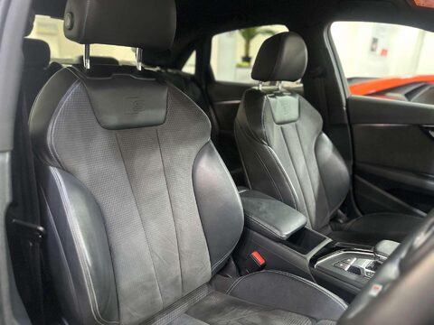 Audi A4 1.4 TFSI Black Edition Saloon 4dr Petrol S Tronic Euro 6 (s/s) (150 ps) 28