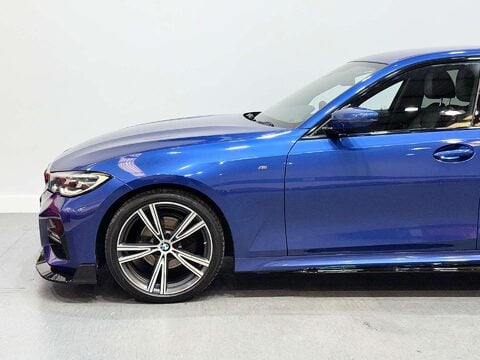 BMW 3 Series 2.0 320i M Sport Saloon 4dr Petrol Auto Euro 6 (s/s) (184 ps) 21