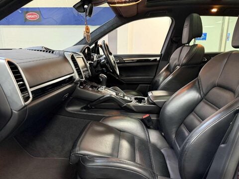 Porsche Cayenne 3.6T V6 GTS SUV 5dr Petrol TiptronicS 4WD Euro 6 (s/s) (440 ps) 40