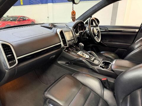 Porsche Cayenne 3.6T V6 GTS SUV 5dr Petrol TiptronicS 4WD Euro 6 (s/s) (440 ps) 44