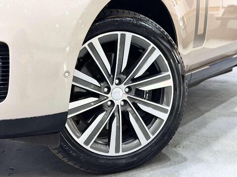 Land Rover Range Rover 3.0 P440e 38.2kWh SE SUV 5dr Petrol Plug-in Hybrid Auto 4WD Euro 6 (s/s) (4 70