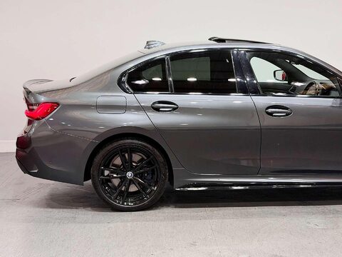 BMW 3 Series 2.0 330e 12kWh M Sport Saloon 4dr Petrol Plug-in Hybrid Auto Euro 6 (s/s) ( 16