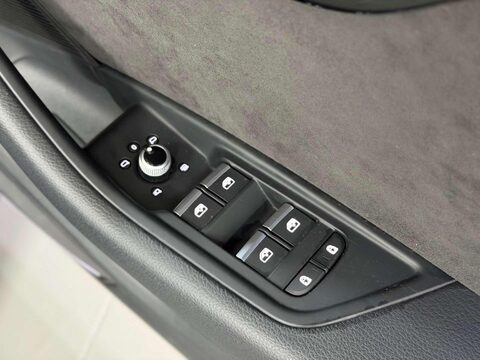 Audi A4 2.0 TDI 35 Black Edition Estate 5dr Diesel S Tronic Euro 6 (s/s) (163 ps) 46