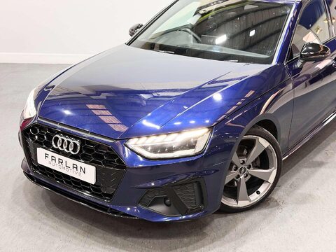 Audi A4 2.0 TDI 35 Black Edition Estate 5dr Diesel S Tronic Euro 6 (s/s) (163 ps) 15