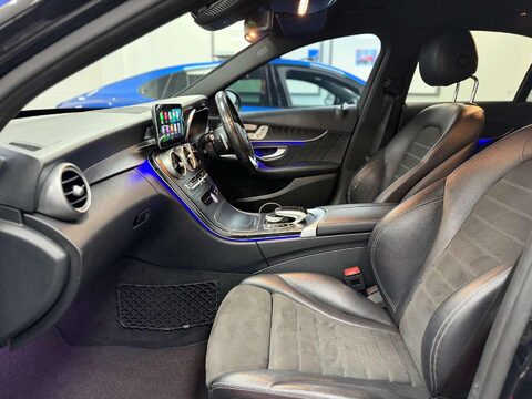 Mercedes-Benz C Class 2.0 C220d AMG Line (Premium) Saloon 4dr Diesel G-Tronic+ Euro 6 (s/s) (194 36
