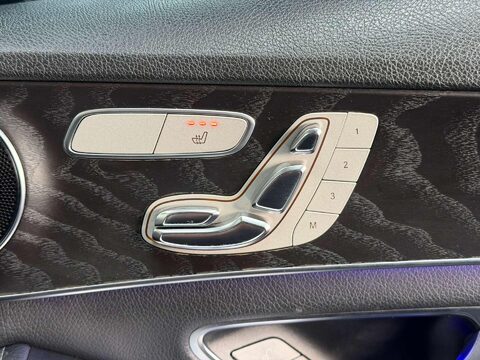Mercedes-Benz C Class 2.0 C220d AMG Line (Premium) Saloon 4dr Diesel G-Tronic+ Euro 6 (s/s) (194 57