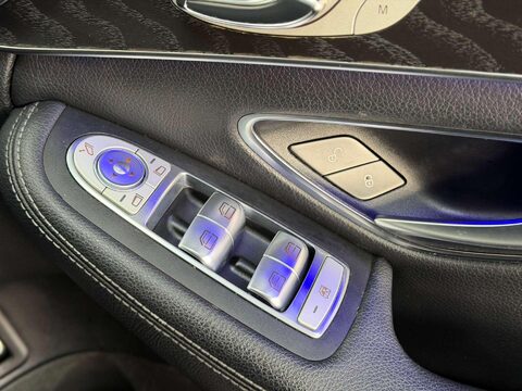 Mercedes-Benz C Class 2.0 C220d AMG Line (Premium) Saloon 4dr Diesel G-Tronic+ Euro 6 (s/s) (194 56