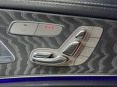 Mercedes-Benz CLS 2.9 CLS350d AMG Line (Premium Plus) Coupe 4dr Diesel G-Tronic 4MATIC Euro 6 47