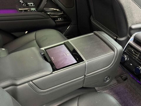 Land Rover Range Rover 4.4 P615 V8 SV SUV 5dr Petrol Auto 4WD Euro 6 (s/s) (615 ps) 52