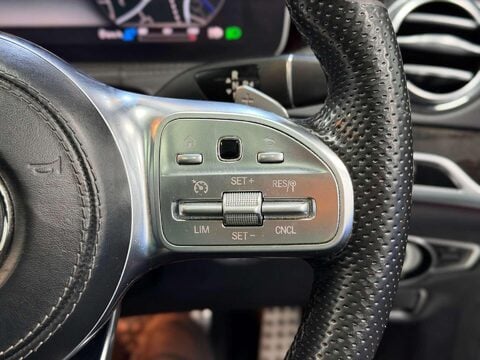 Mercedes-Benz S Class 2.9 S350Ld AMG Line (Executive, Premium) Saloon 4dr Diesel G-Tronic+ Euro 6 26