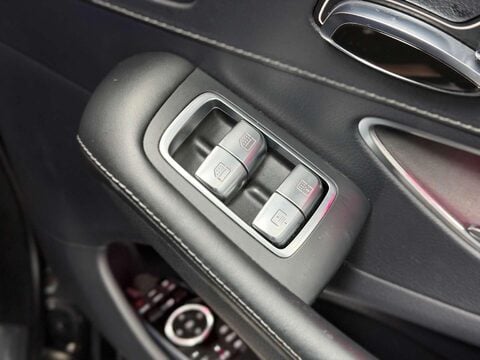 Mercedes-Benz S Class 2.9 S350Ld AMG Line (Executive, Premium) Saloon 4dr Diesel G-Tronic+ Euro 6 48