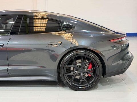 Porsche Taycan Performance 79.2kWh 4S Saloon 4dr Electric Auto 4WD (530 ps) 17