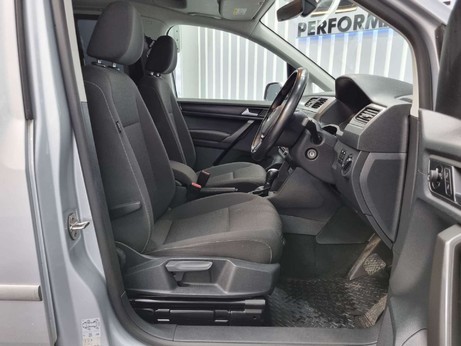 Volkswagen Caddy Maxi Life 2.0 TDI MPV 5dr Diesel DSG Euro 6 (s/s) (150 ps) 33