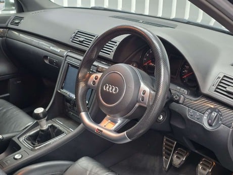 Audi RS4 4.2 Saloon 4dr Petrol Manual quattro (324 g/km, 415 bhp) 42