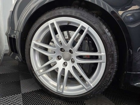 Audi RS4 4.2 Saloon 4dr Petrol Manual quattro (324 g/km, 415 bhp) 33