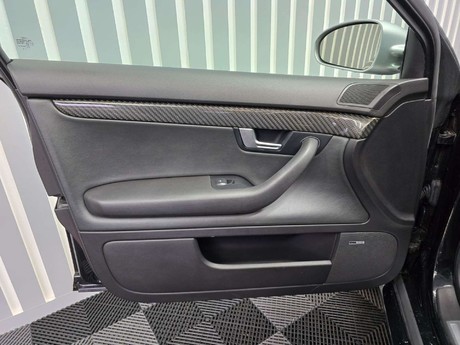 Audi RS4 4.2 Saloon 4dr Petrol Manual quattro (324 g/km, 415 bhp) 28