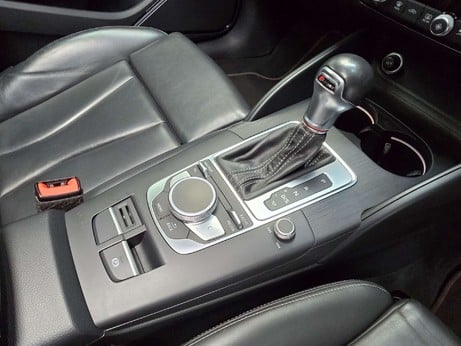 Audi S3 2.0 TFSI Black Edition Sportback 5dr Petrol S Tronic quattro Euro 6 (s/s) ( 6