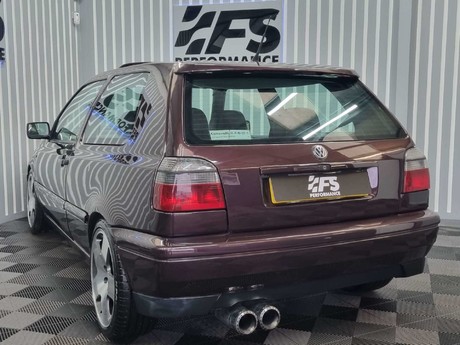 Volkswagen Golf VR6 HIGHLINE 48