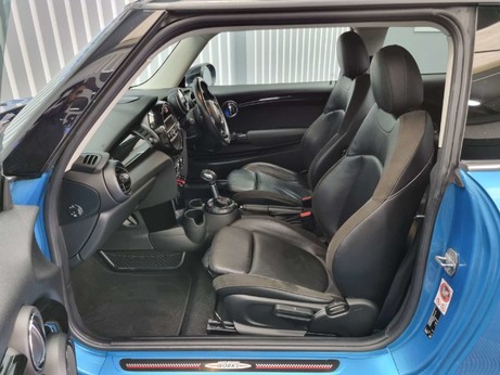 Mini Hatch 2.0 Cooper SD Auto 3dr 16