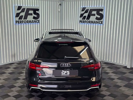 Audi RS4 2.9 TFSI V6 Estate 5dr Petrol Tiptronic quattro Euro 6 (s/s) (450 ps) 18