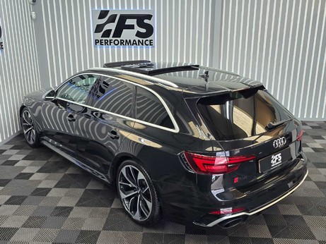 Audi RS4 2.9 TFSI V6 Estate 5dr Petrol Tiptronic quattro Euro 6 (s/s) (450 ps) 40