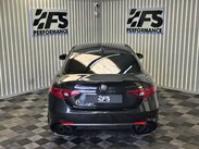 Alfa Romeo Giulia 2.9 V6 Bi-Turbo Quadrifoglio Saloon 4dr Petrol Auto Euro 6 (s/s) (510 ps) 17