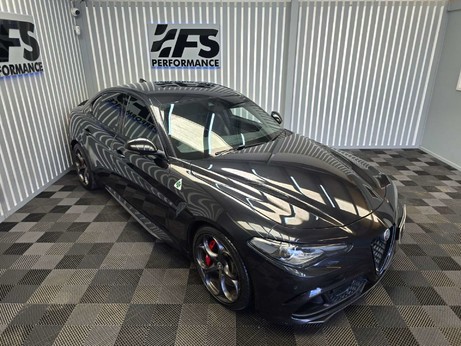 Alfa Romeo Giulia 2.9 V6 Bi-Turbo Quadrifoglio Saloon 4dr Petrol Auto Euro 6 (s/s) (510 ps) 9