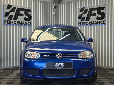 Volkswagen Golf 3.2 R32 Hatchback 5dr Petrol Manual (278 g/km, 240 bhp) 2