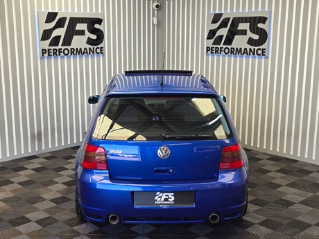 Volkswagen Golf 3.2 R32 Hatchback 5dr Petrol Manual (278 g/km, 240 bhp) 16