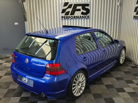 Volkswagen Golf 3.2 R32 Hatchback 5dr Petrol Manual (278 g/km, 240 bhp) 35