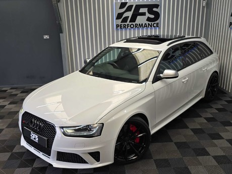 Audi RS4 4.2 FSI V8 Estate 5dr Petrol S Tronic quattro Euro 5 (450 ps) 42