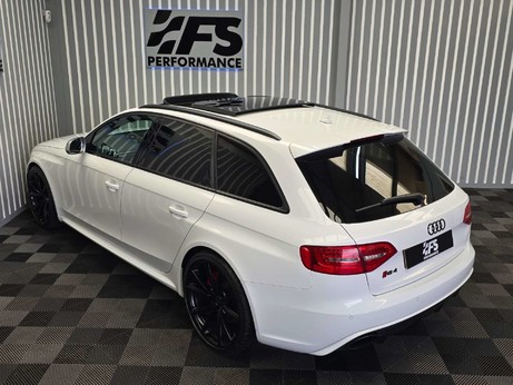 Audi RS4 4.2 FSI V8 Estate 5dr Petrol S Tronic quattro Euro 5 (450 ps) 39