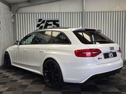 Audi RS4 4.2 FSI V8 Estate 5dr Petrol S Tronic quattro Euro 5 (450 ps) 52