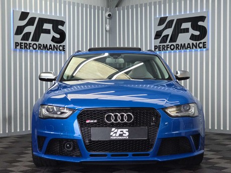 Audi RS4 4.2 FSI V8 Estate 5dr Petrol S Tronic quattro Euro 5 (450 ps) 2