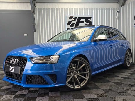 Audi RS4 4.2 FSI V8 Estate 5dr Petrol S Tronic quattro Euro 5 (450 ps) 3