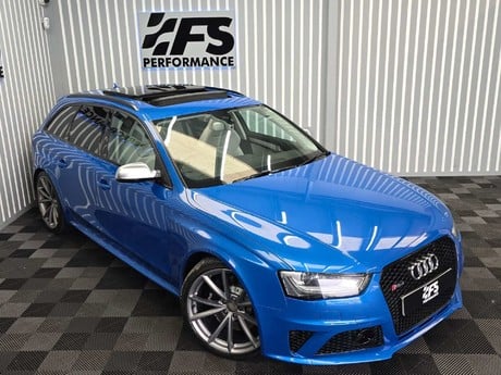 Audi RS4 4.2 FSI V8 Estate 5dr Petrol S Tronic quattro Euro 5 (450 ps) 37