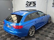 Audi RS4 4.2 FSI V8 Estate 5dr Petrol S Tronic quattro Euro 5 (450 ps) 42