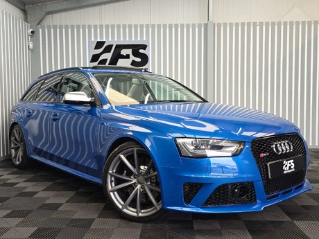 Audi RS4 4.2 FSI V8 Estate 5dr Petrol S Tronic quattro Euro 5 (450 ps) 43