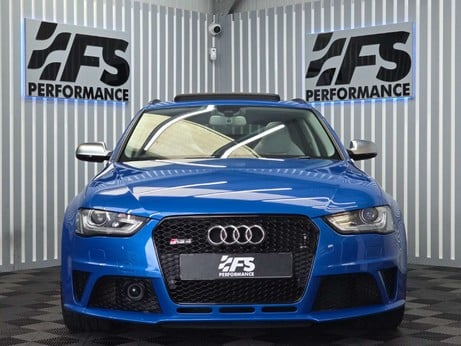 Audi RS4 4.2 FSI V8 Estate 5dr Petrol S Tronic quattro Euro 5 (450 ps) 40