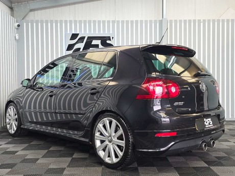 Volkswagen Golf 3.2 V6 R32 Hatchback 5dr Petrol DSG 4Motion (233 g/km, 247 bhp) 4