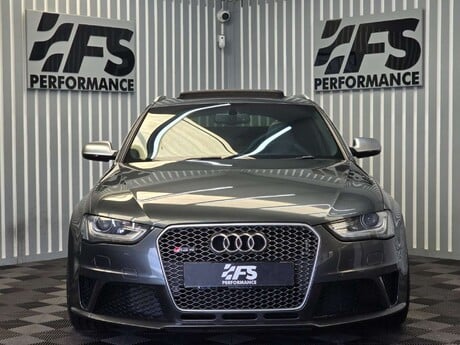 Audi RS4 4.2 FSI V8 Estate 5dr Petrol S Tronic quattro Euro 5 (450 ps) 36