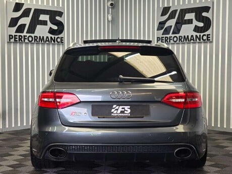 Audi RS4 4.2 FSI V8 Estate 5dr Petrol S Tronic quattro Euro 5 (450 ps) 39