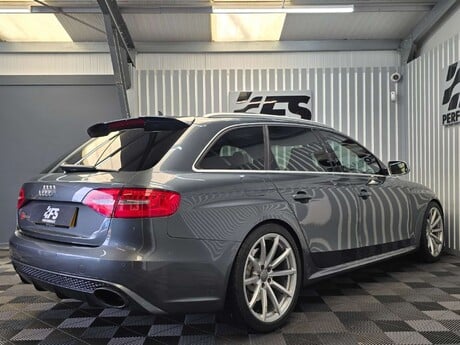 Audi RS4 4.2 FSI V8 Estate 5dr Petrol S Tronic quattro Euro 5 (450 ps) 6