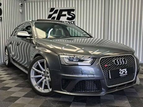 Audi RS4 4.2 FSI V8 Estate 5dr Petrol S Tronic quattro Euro 5 (450 ps) 31