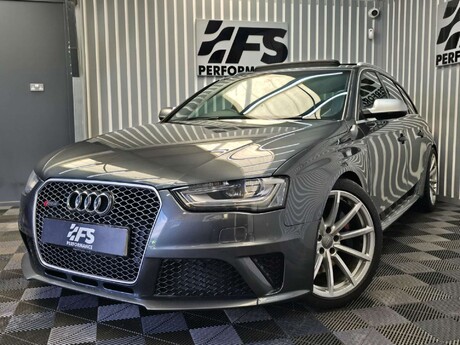 Audi RS4 4.2 FSI V8 Estate 5dr Petrol S Tronic quattro Euro 5 (450 ps) 37