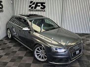 Audi RS4 4.2 FSI V8 Estate 5dr Petrol S Tronic quattro Euro 5 (450 ps) 41