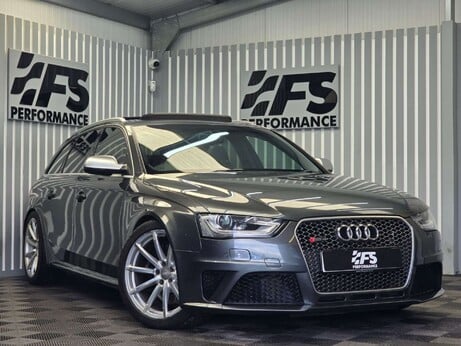 Audi RS4 4.2 FSI V8 Estate 5dr Petrol S Tronic quattro Euro 5 (450 ps) 43