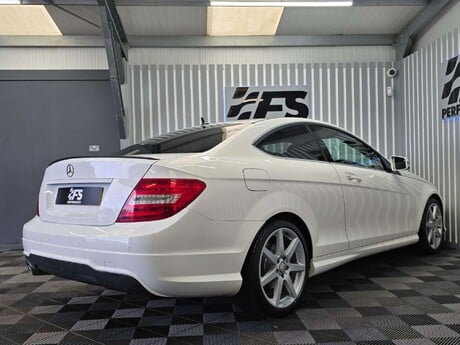 Mercedes-Benz C Class 2.1 C220 CDI BlueEfficiency AMG Sport Coupe 2dr Diesel G-Tronic+ Euro 5 (s/ 6